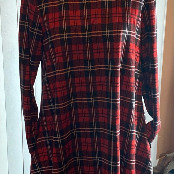 Red Plaid Dress with pockets size Large. Never worn, no stains or rips. - Picture 8 of 8